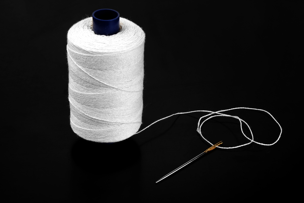 Marketers are advised not to stitch content, but to synthesize stories online.