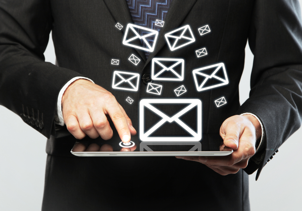 Email open rates are dependent on the recipients device, so marketers must plan their branded content distribution accordingly.